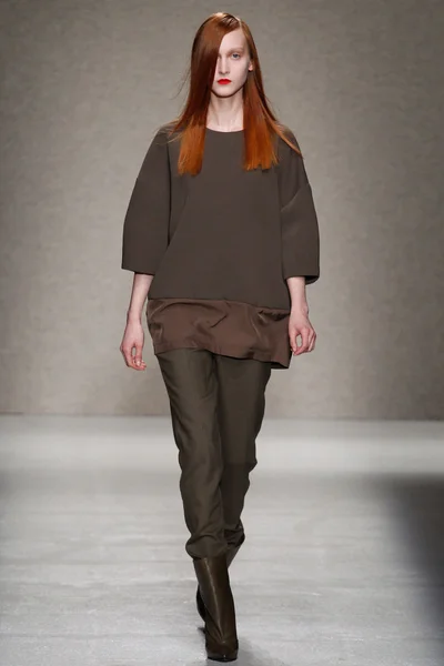 Look 13